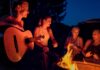 33 Diskussionsanreger fürs Lagerfeuer: Kreative Gesprächs-Impulse fürs Ferienlager